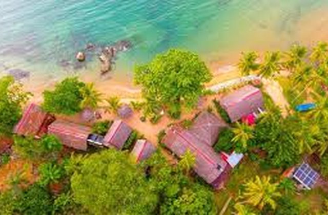 Vue aérienne du Floraly Komba Hôtel & Paradis, Nosy Komba